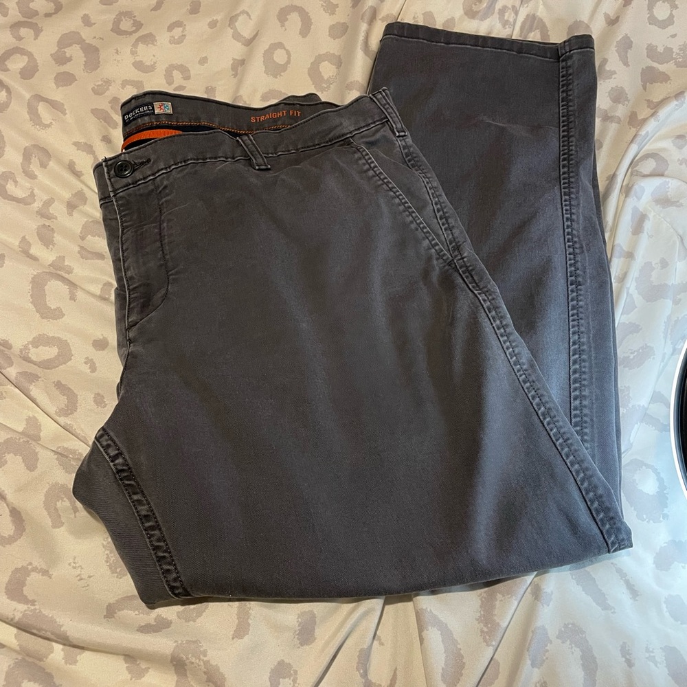 Dockers straight fit men’s 40/30 pants